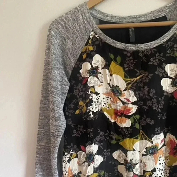 Kut From the Kloth Floral Mixed Material Top - Picture 6 of 14